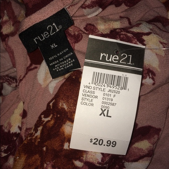 Floral top - Picture 2 of 2